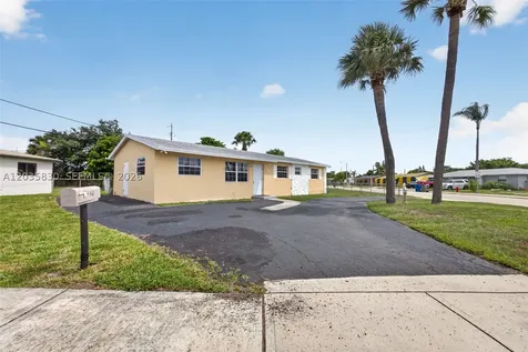 560 W 34th Street Riviera Beach FL 33404