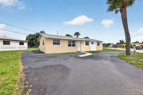 560 W 34th Street Riviera Beach FL 33404