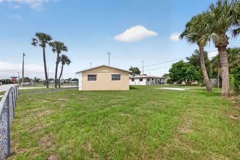 560 W 34th Street Riviera Beach FL 33404