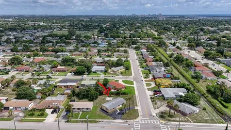 560 W 34th Street Riviera Beach FL 33404