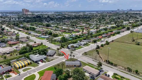 560 W 34th Street Riviera Beach FL 33404