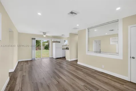 560 W 34th Street Riviera Beach FL 33404