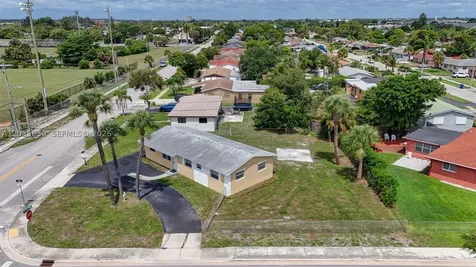 560 W 34th Street Riviera Beach FL 33404