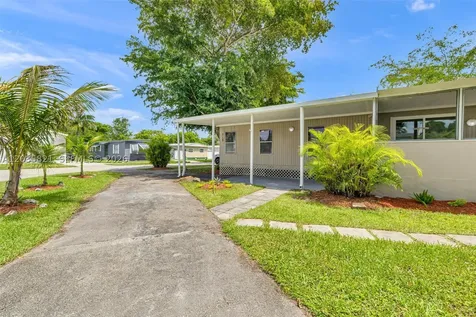 710 NW 217th Way Pembroke Pines FL 33029