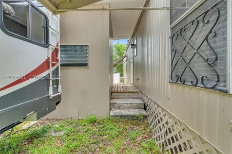 710 NW 217th Way Pembroke Pines FL 33029