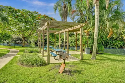 663 Vista Isles Drive Sunrise FL 33325