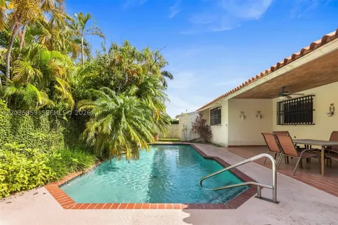320 NW 136th Avenue Miami FL 33182