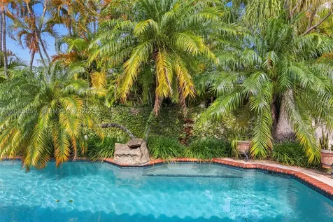 320 NW 136th Avenue Miami FL 33182