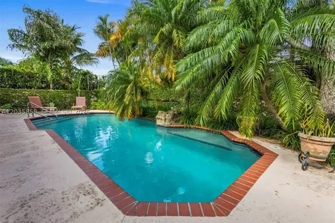 320 NW 136th Avenue Miami FL 33182