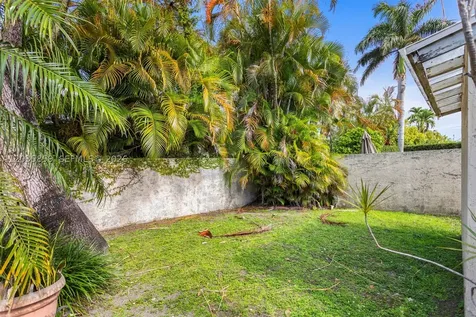 320 NW 136th Avenue Miami FL 33182