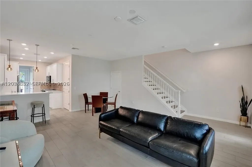 5140 Eucalyptus Drive Hollywood FL 33021