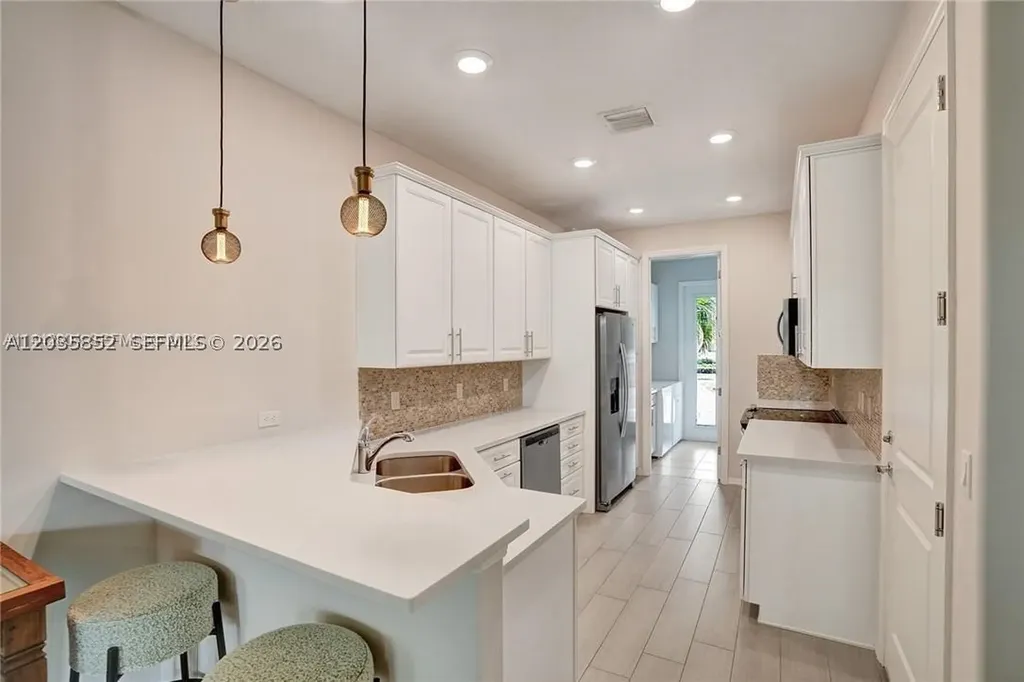 5140 Eucalyptus Drive Hollywood FL 33021