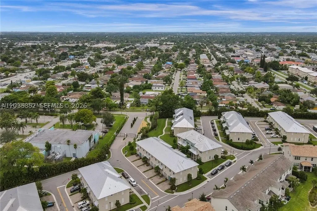 5140 Eucalyptus Drive Hollywood FL 33021