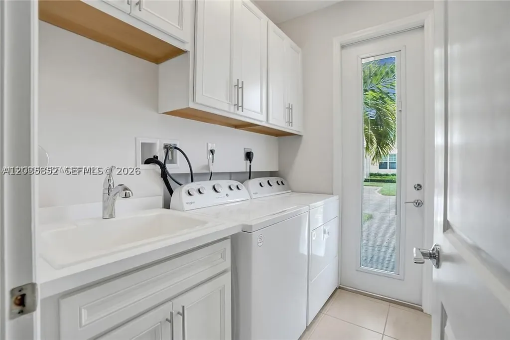 5140 Eucalyptus Drive Hollywood FL 33021