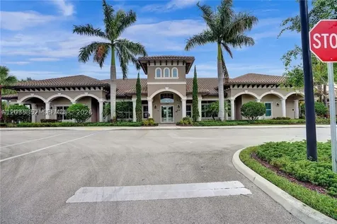 5140 Eucalyptus Drive Hollywood FL 33021