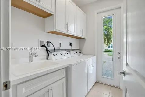 5140 Eucalyptus Drive Hollywood FL 33021