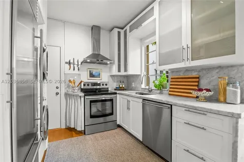 1570 Meridian Avenue Miami Beach FL 33139