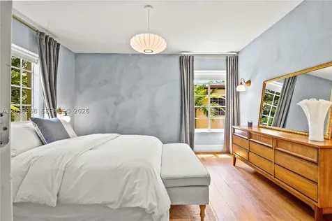 1570 Meridian Avenue Miami Beach FL 33139