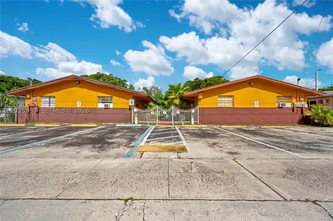 129-131 SE 5th Street Hallandale Beach FL 33009