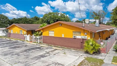 129-131 SE 5th Street Hallandale Beach FL 33009