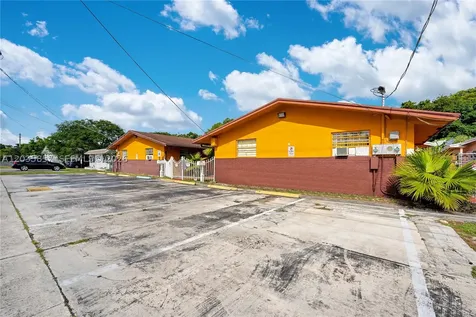 129-131 SE 5th Street Hallandale Beach FL 33009