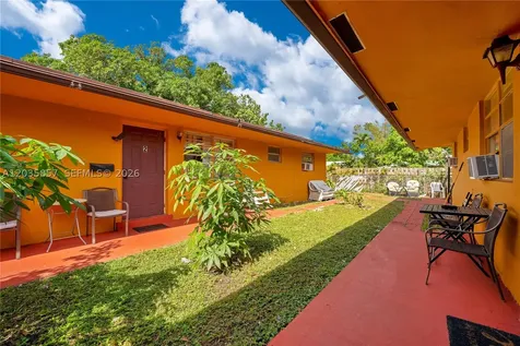 129-131 SE 5th Street Hallandale Beach FL 33009