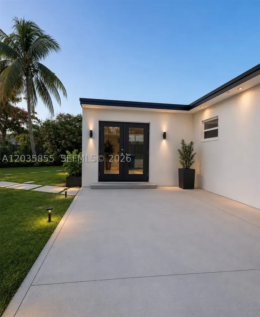 2426 Arthur Street Hollywood FL 33020