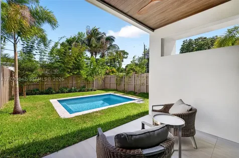 910 SE 13th Street Fort Lauderdale FL 33316