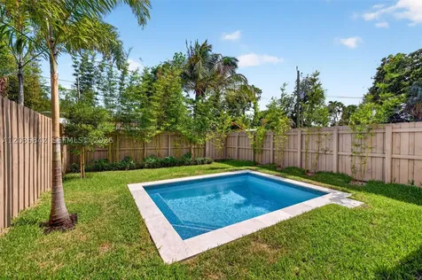 910 SE 13th Street Fort Lauderdale FL 33316