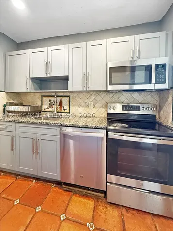 3390 SW 75th Avenue Miami FL 33155