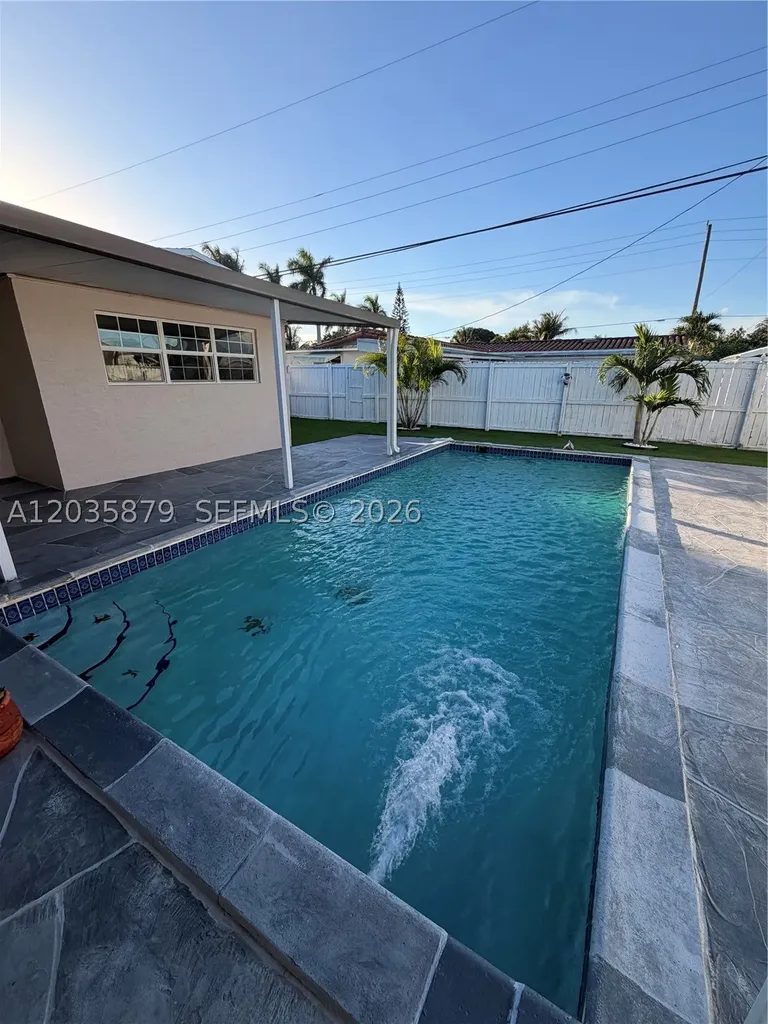 7751 NW 32nd Street Davie FL 33024
