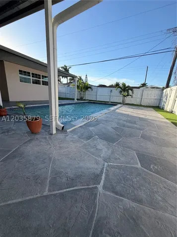 7751 NW 32nd Street Davie FL 33024