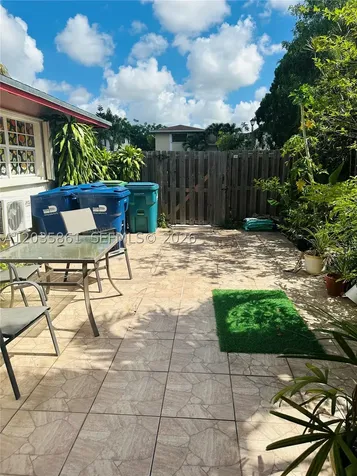 Miami FL 33196