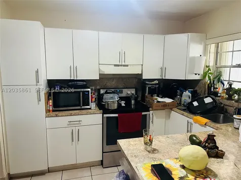 Miami FL 33196