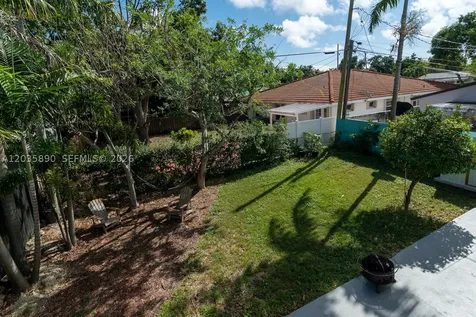 2729 SW 67th Avenue Miami FL 33155