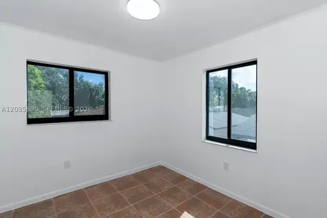 2729 SW 67th Avenue Miami FL 33155