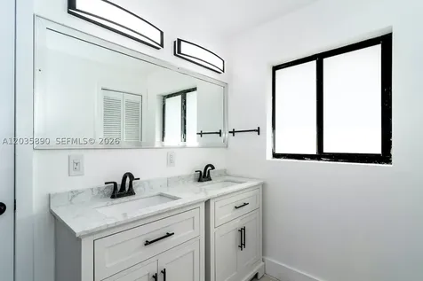 2729 SW 67th Avenue Miami FL 33155