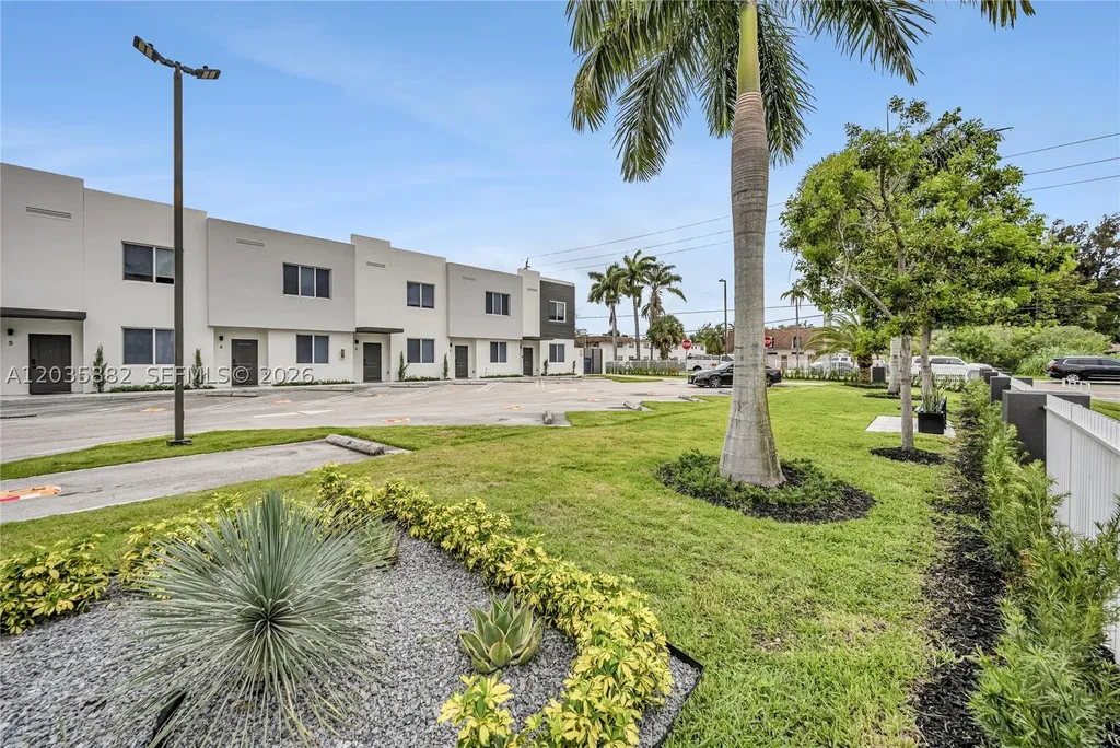 171 NW 158th Street Miami FL 33169