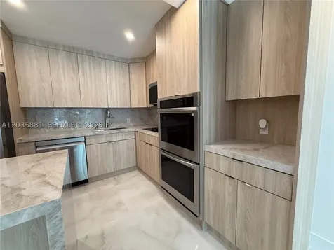 19390 Collins Avenue Sunny Isles Beach FL 33160