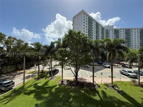 19390 Collins Avenue Sunny Isles Beach FL 33160