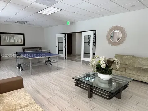 19390 Collins Avenue Sunny Isles Beach FL 33160