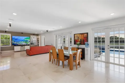 2505 Hunters Run Way Weston FL 33327