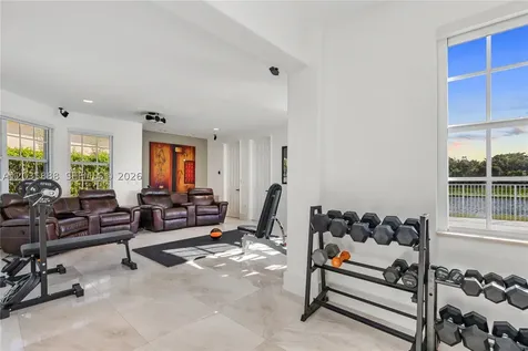 2505 Hunters Run Way Weston FL 33327