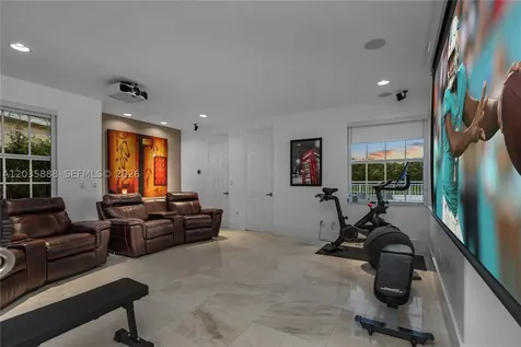 2505 Hunters Run Way Weston FL 33327