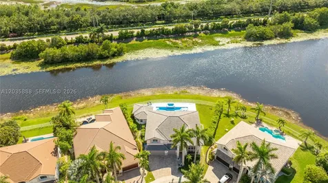2505 Hunters Run Way Weston FL 33327