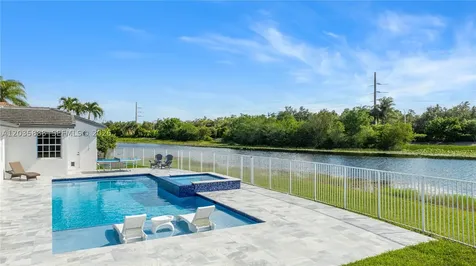 2505 Hunters Run Way Weston FL 33327