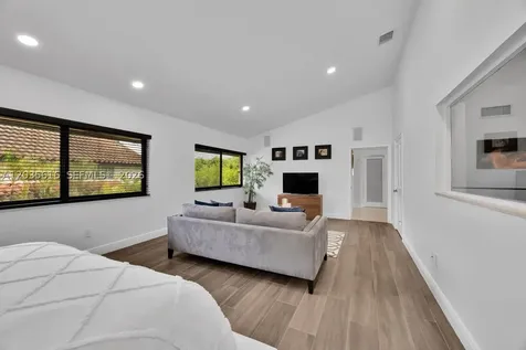 2000 S Bayshore Drive Miami FL 33133