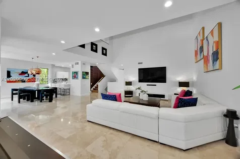 2000 S Bayshore Drive Miami FL 33133