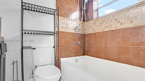 7925 Carlyle Avenue Miami Beach FL 33141