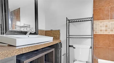 7925 Carlyle Avenue Miami Beach FL 33141
